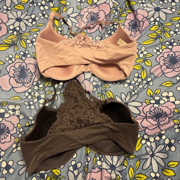 Victoria Secret Demi Bra - Picture 2 of 6